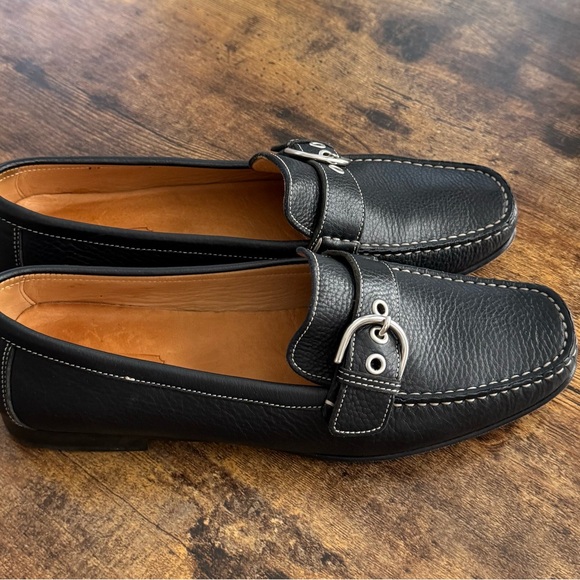 Coach Woman’s 9.5 Black Leather Loafers with Silver Accents - Picture 4 of 13